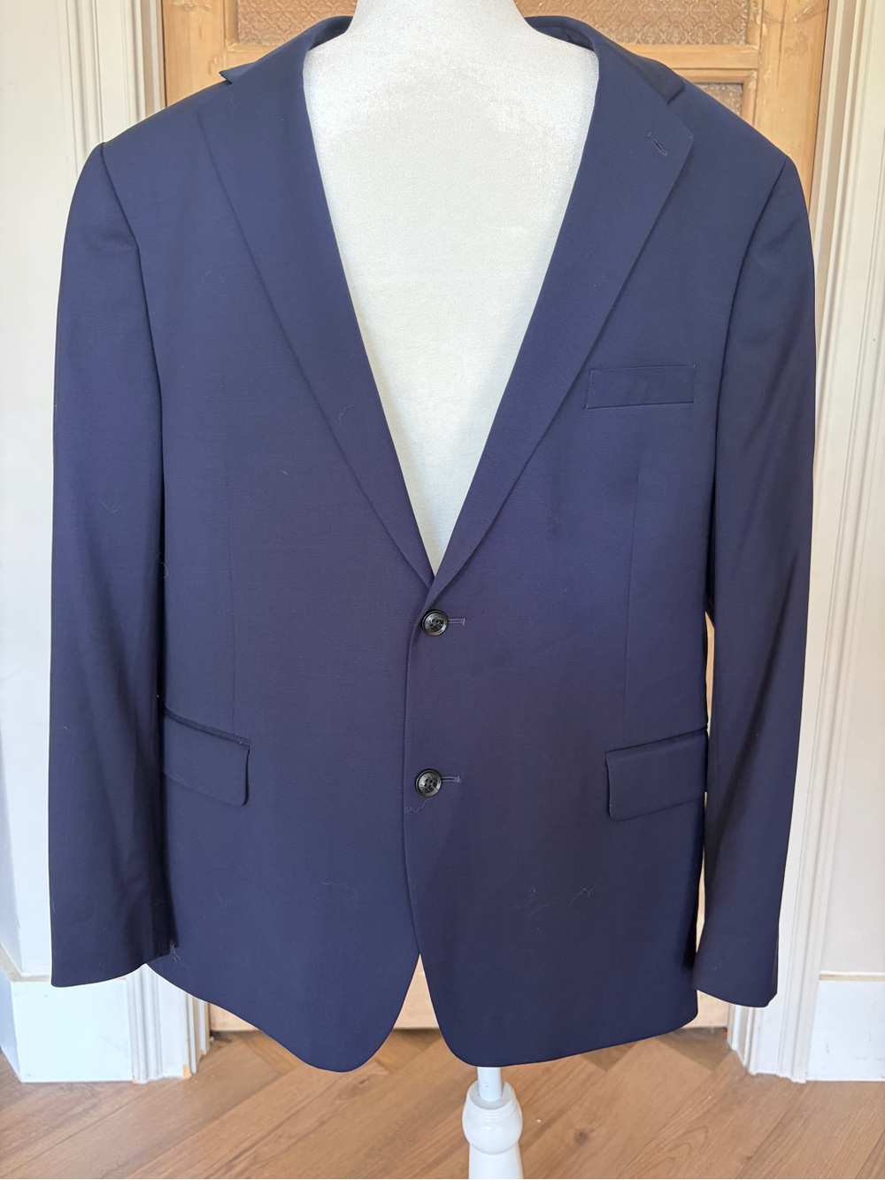 Tommy Hilfiger Men's Navy Two-Button Sport Coat 48 R?